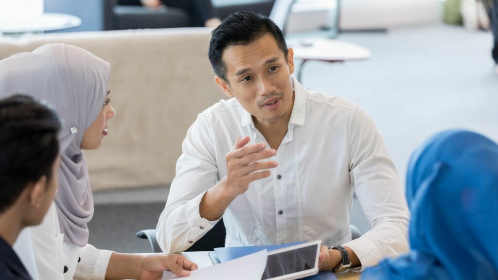 Great first impression - Act confident to be confident