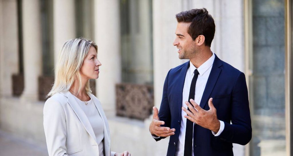 how communicate leader